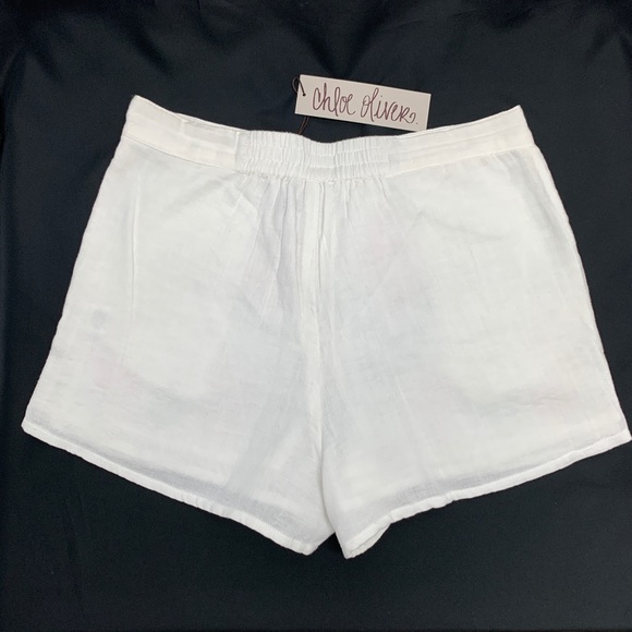 NWT “Coral Reef" Embroidered Lined Ivory Shorts by Chloe Oliver - Picture 4 of 5